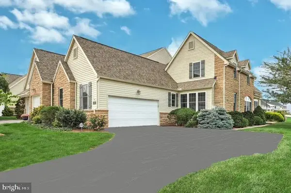 1100 Turnberry Ln, YORK, PA 17403