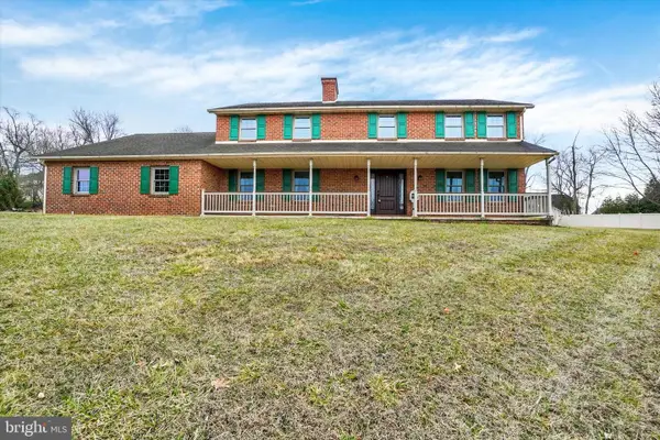 441 School Rd, YORK, PA 17407