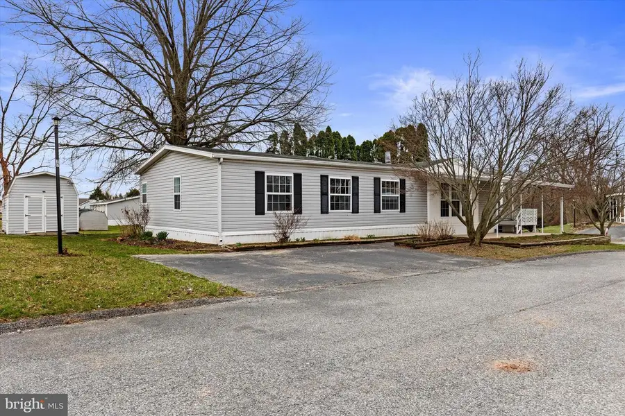 77 Daisy Ln, Dover, PA 17315 - #2