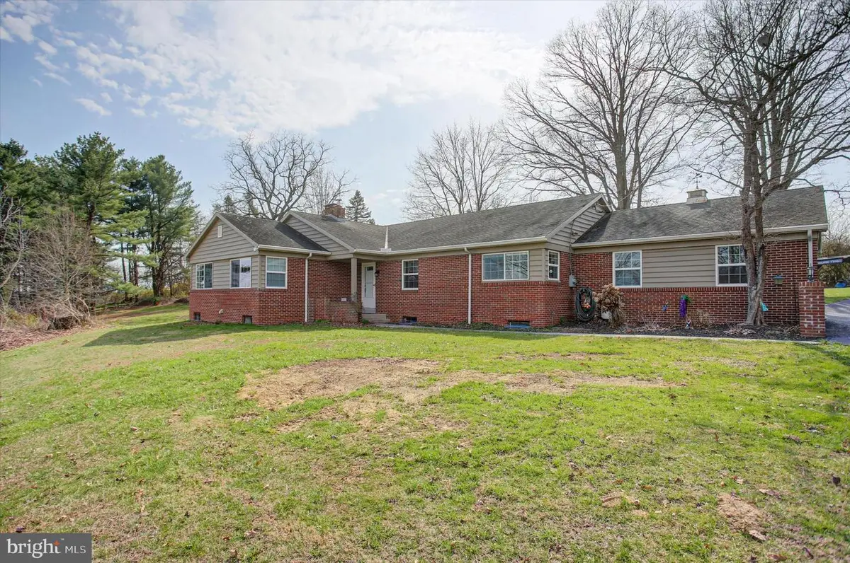 6612 Moulstown Rd E, Hanover, PA 17331 - #1