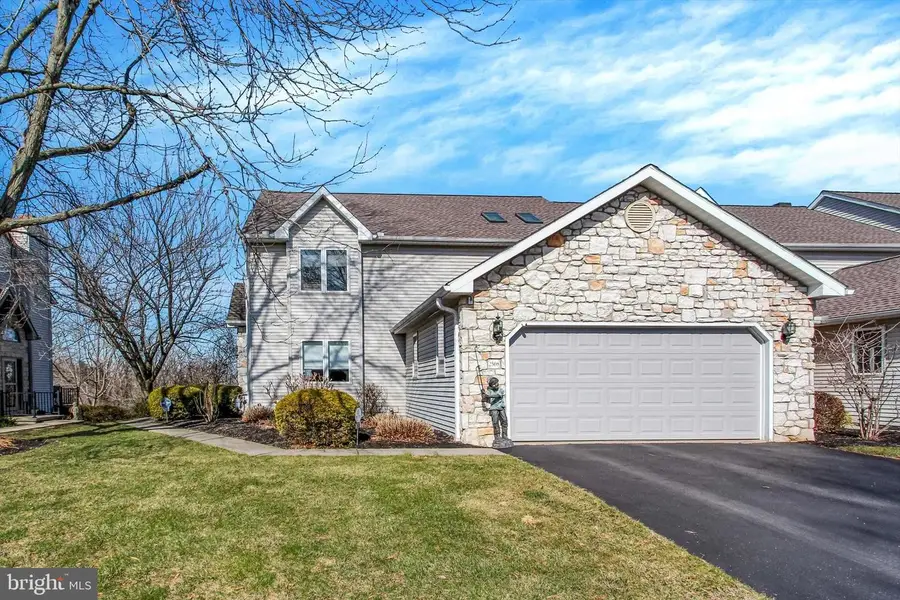 2508 Fairway Dr #2508, York, PA 17402 - #2