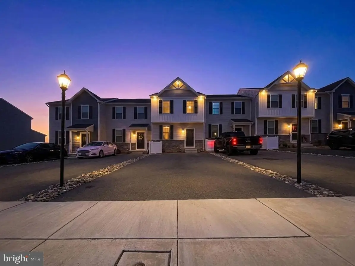 109 Holstein Dr, Hanover, PA 17331 - #1