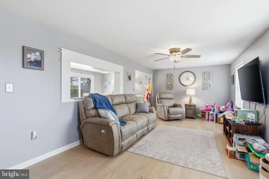 410 Shorbs Hill Rd, Hanover, PA 17331 - #3