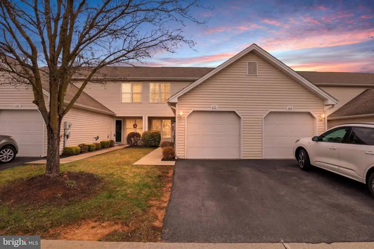 612 Mallard Dr, Etters, PA 17319 - #1