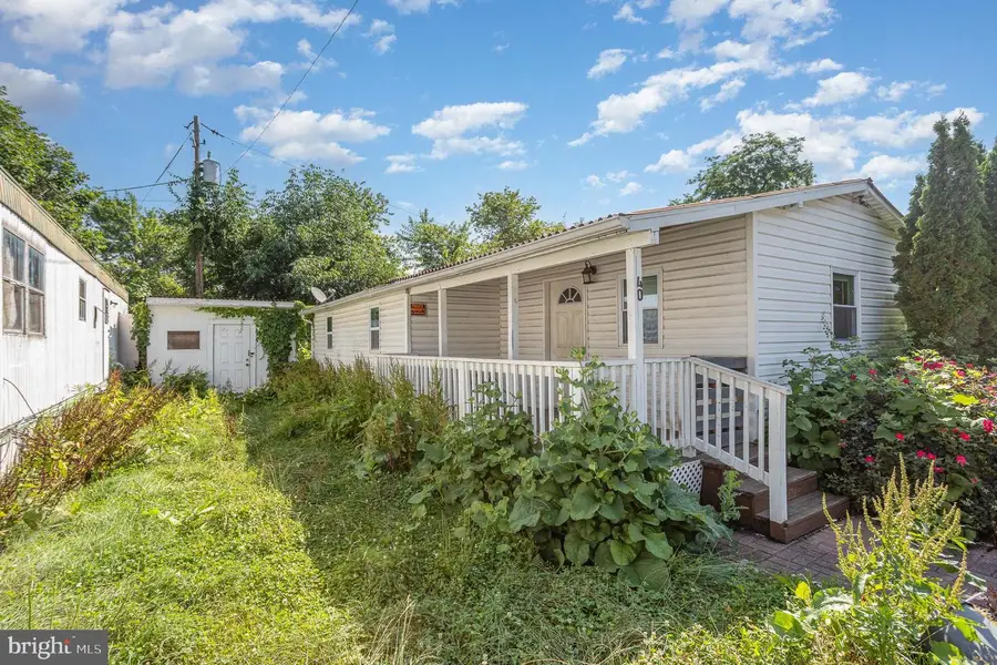 40 Meadowbrook Ct, New Cumberland, PA 17070 - #2