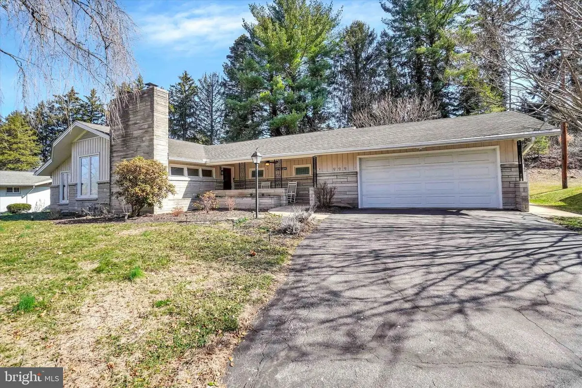 999 S Ogontz St, York, PA 17403 - #1