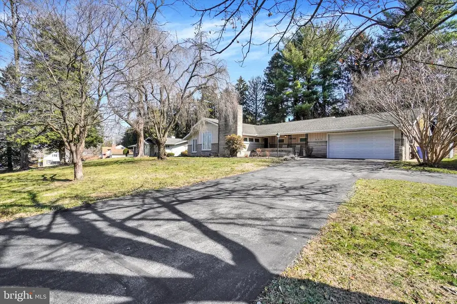 999 S Ogontz St, York, PA 17403 - #3