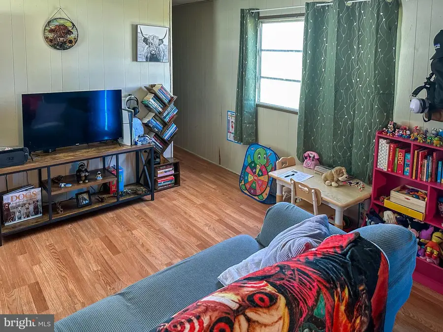 12 Oneill Ave, Hanover, PA 17331 - #2