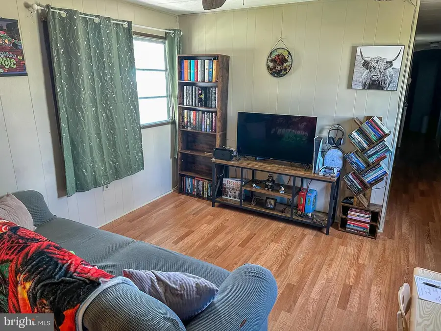 12 Oneill Ave, Hanover, PA 17331 - #3