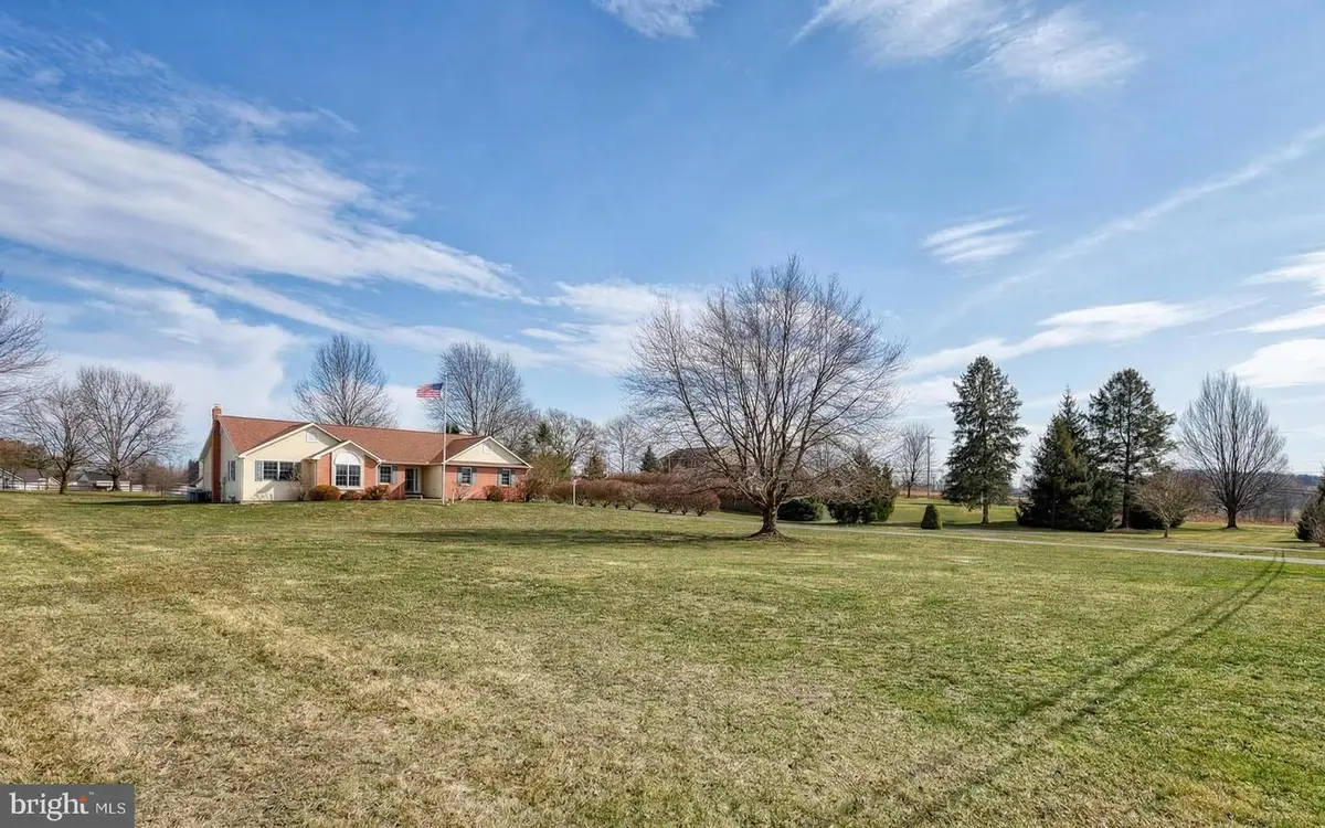 596 Beinhower Rd, Etters, PA 17319 - #1