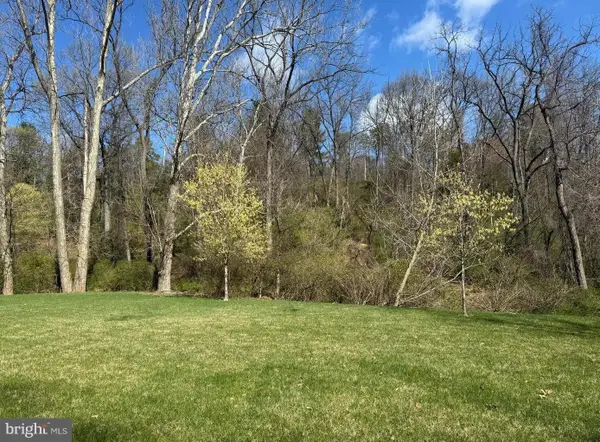 471 Shady Dell Rd, YORK, PA 17403