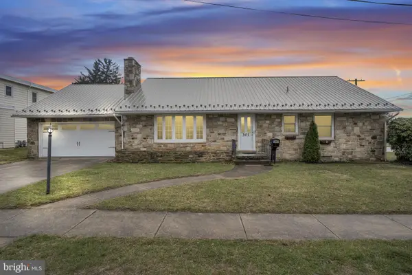 301 E Elm Ave, HANOVER, PA 17331