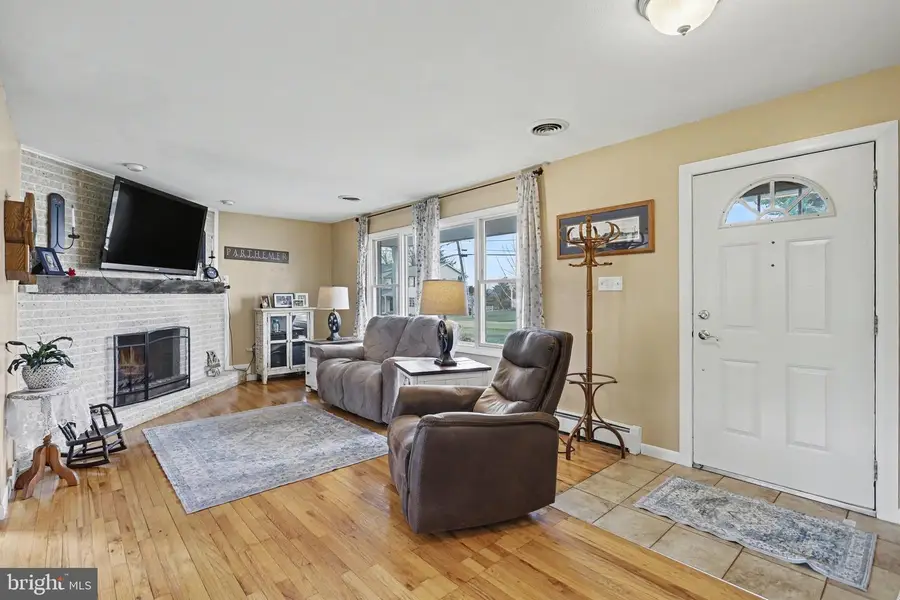 60 Fairway Dr, Etters, PA 17319 - #3