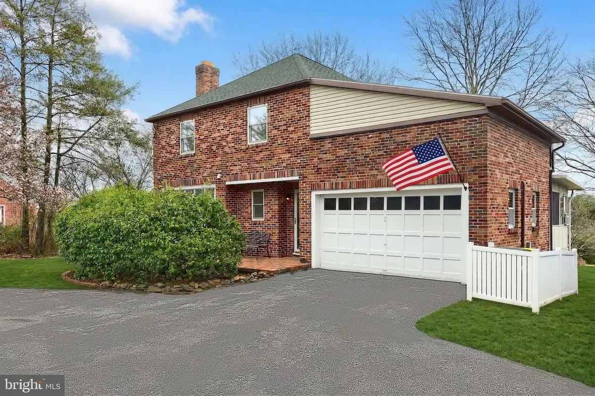 990 E Canal Rd, Dover, PA 17315 - #1