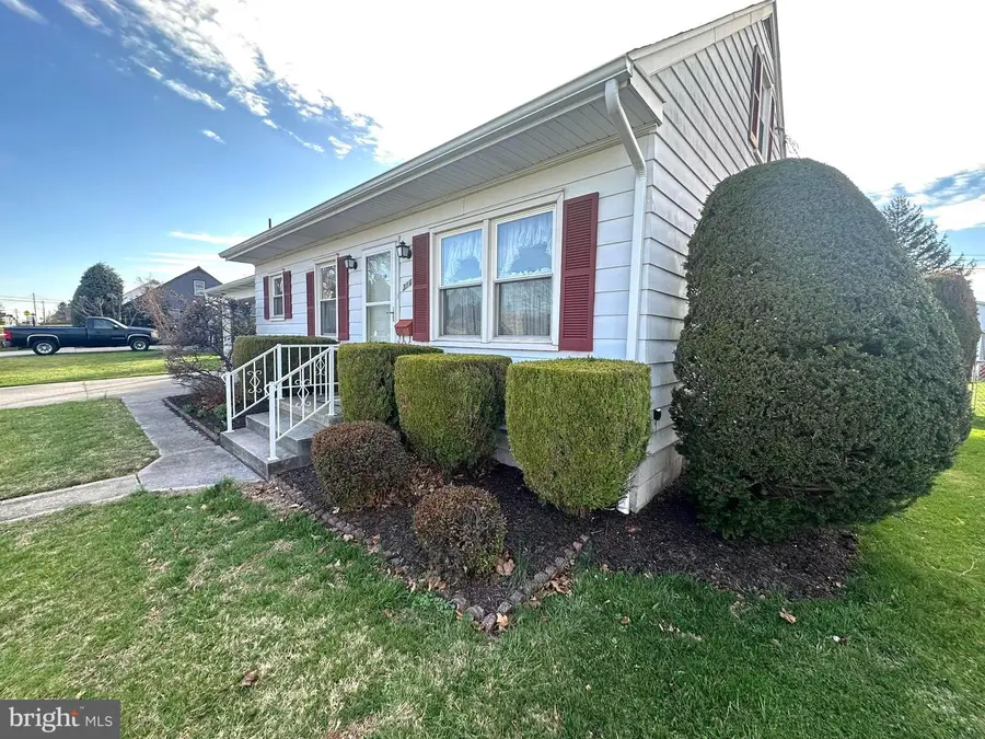 316 Moul Ave, Hanover, PA 17331 - #2