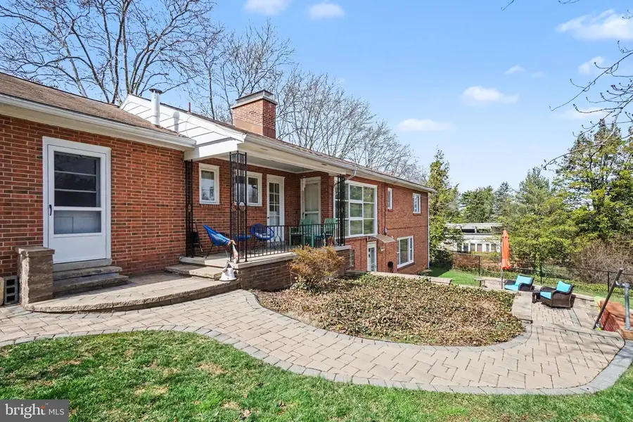 1353 Clover Ln, York, PA 17403 - #3