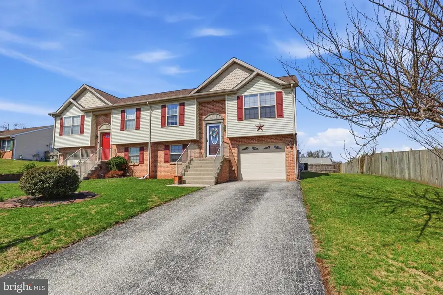 1915 Wyatt Cir, Dover, PA 17315 - #3