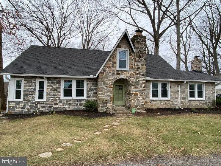 24 Park St, Jacobus, PA 17407 - #1