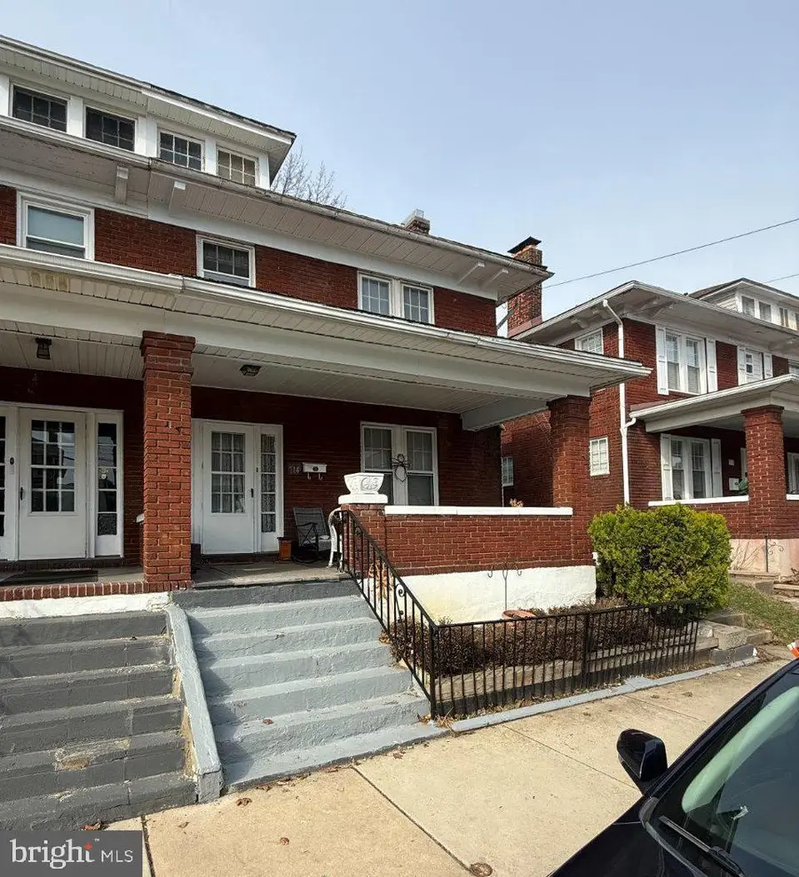 714 S Pershing Ave, York, PA 17401 - #2