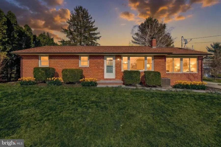 2347 Mardale Dr, York, PA 17403 - #2