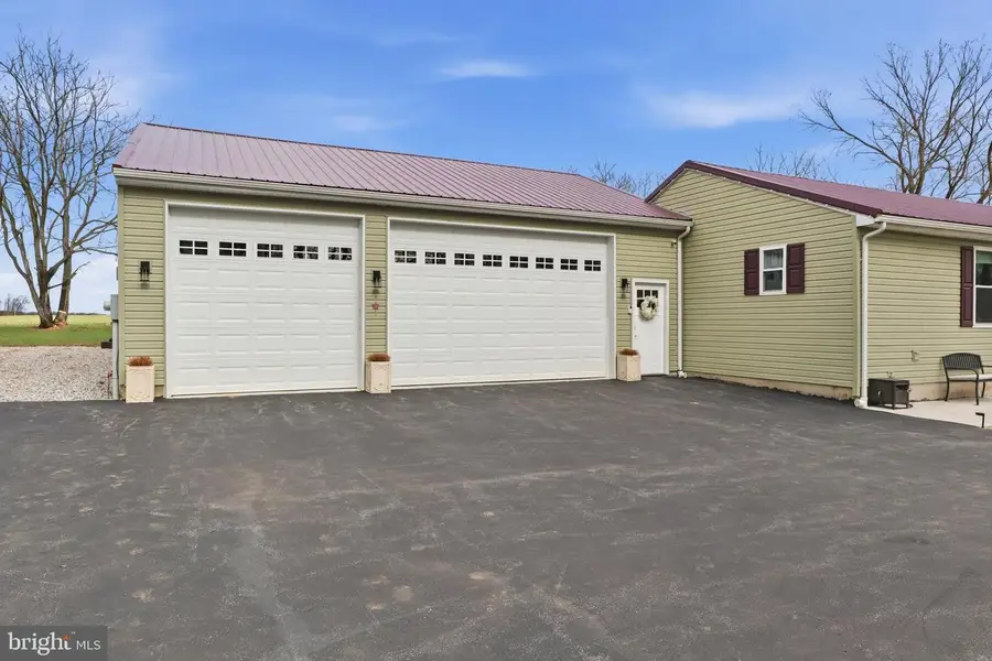 1025 White Oak Rd, Windsor, PA 17366 - #3