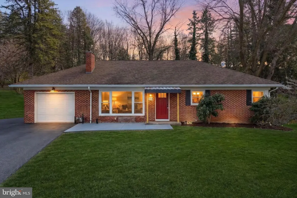 264 Cherry St, York, PA 17402 - #1