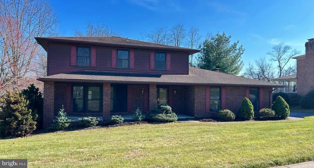 3745 Starview Dr, York, PA 17402 - #1