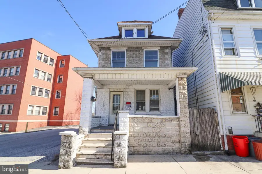 600 W College Ave, York, PA 17401 - #2
