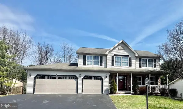 381 Benyou Ln, NEW CUMBERLAND, PA 17070