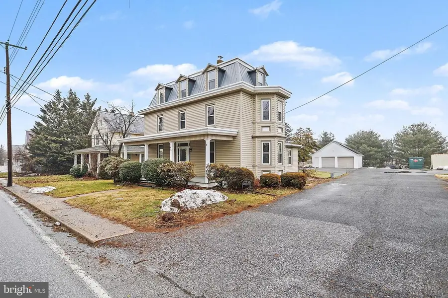 31 N Market St, Fawn Grove, PA 17321 - #3