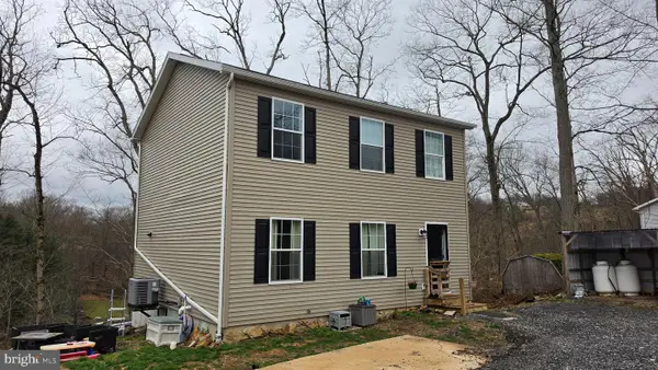 6784 Herbst Rd, RED LION, PA 17356