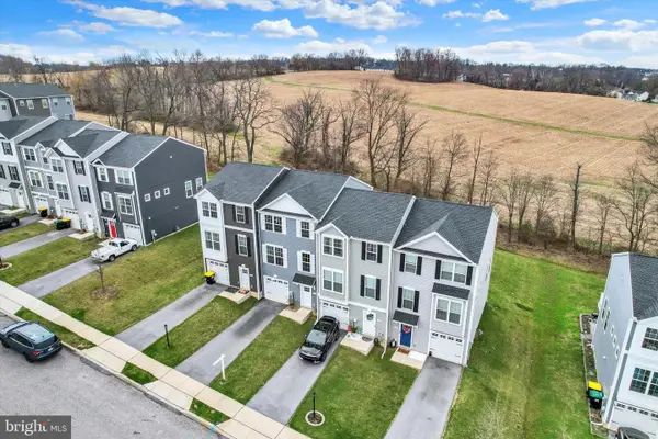 76 Coop Ln, HANOVER, PA 17331