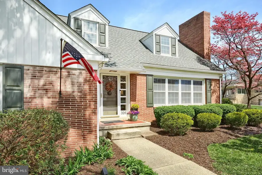 326 Allegheny Ave, Hanover, PA 17331 - #2