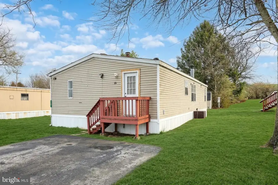 145 Chesapeake Est, Thomasville, PA 17364 - #2