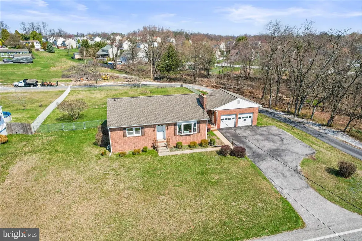 1885 Roosevelt Ave, York, PA 17408 - #1