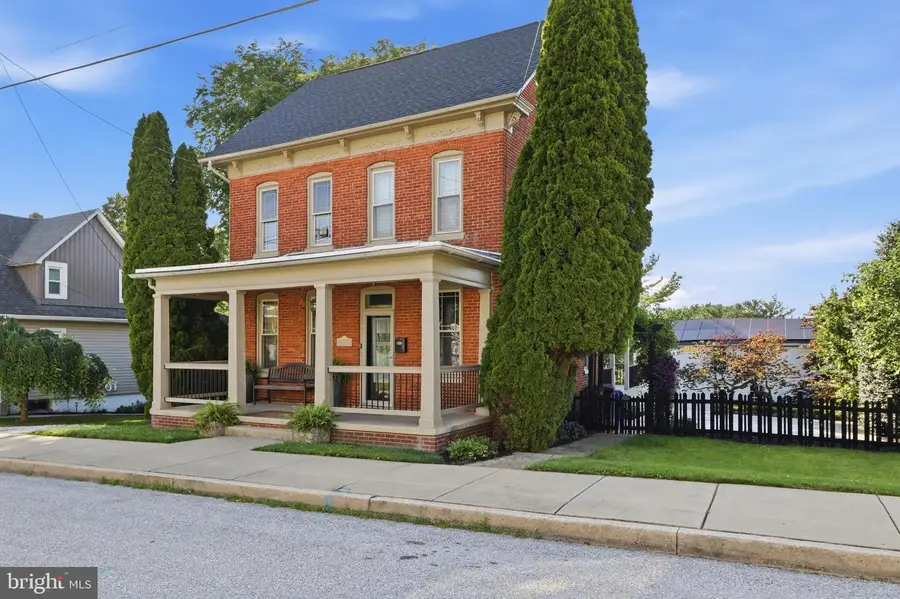 24 S Franklin St, Dallastown, PA 17313 - #2