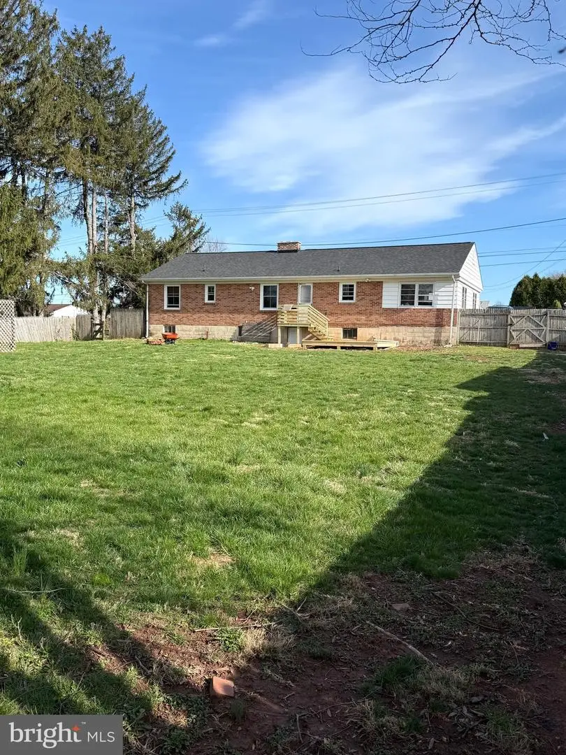 2733 Sunset Ln, York, PA 17408 - #2