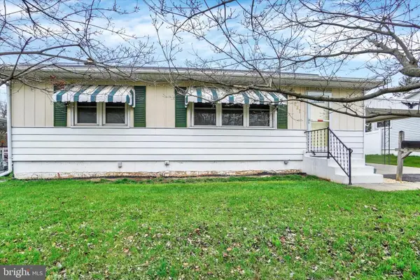 821 Gunnison Rd, YORK, PA 17404