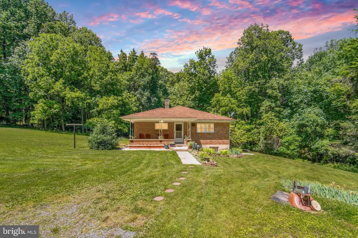 1310 E Butter Rd, York, PA 17406 - #1