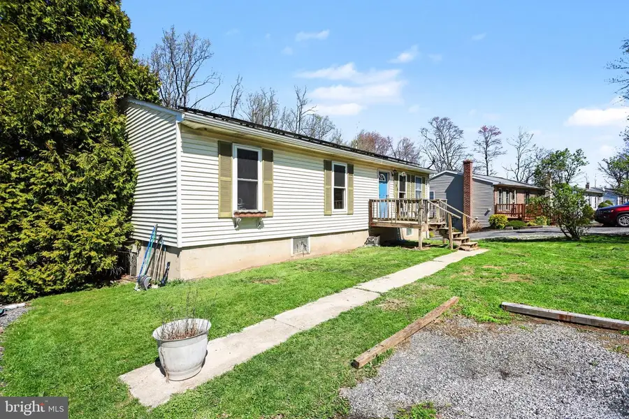 112 W Greenhouse Rd, Dillsburg, PA 17019 - #3