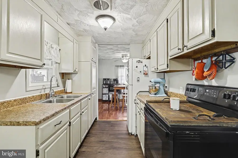 32 Pine Rd, Abbottstown, PA 17301 - #2