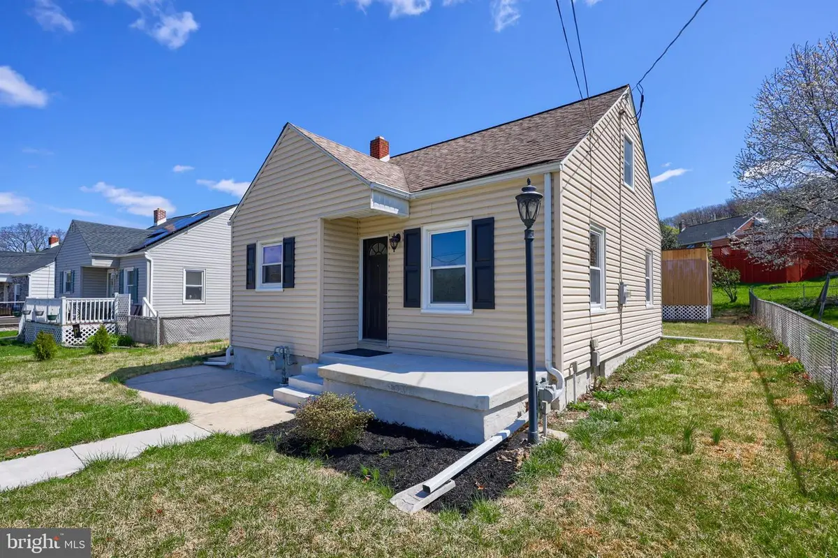 2581 Mayfield St, York, PA 17406 - #1