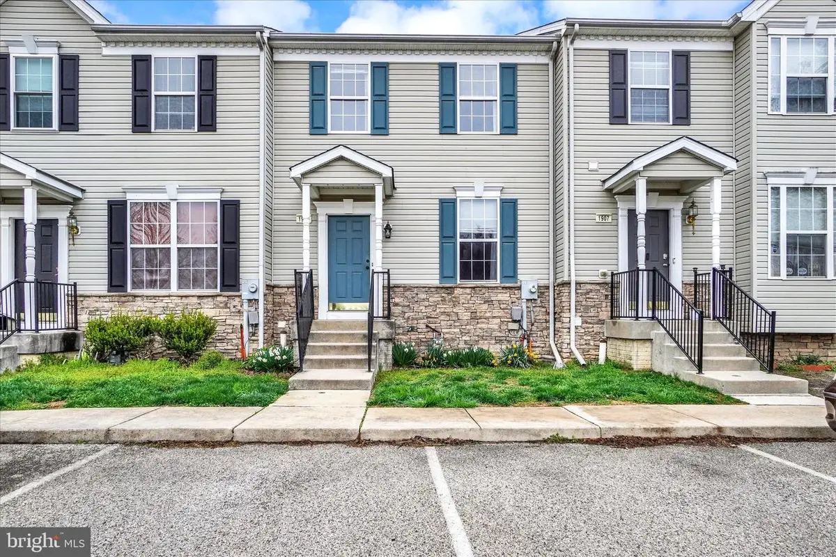 1905 Jamestown Ln, York, PA 17408 - #1