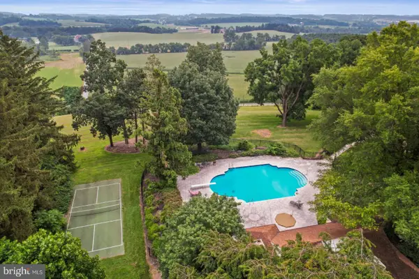 6759 E Moulstown Rd, HANOVER, PA 17331