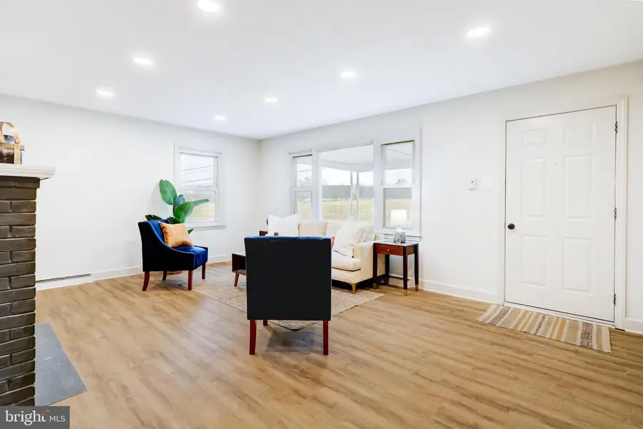 7047 Lincoln Hwy W, Thomasville, PA 17364 - #3