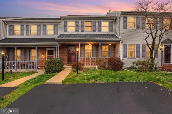 780 Robin Hill Cir, YORK, PA 17404