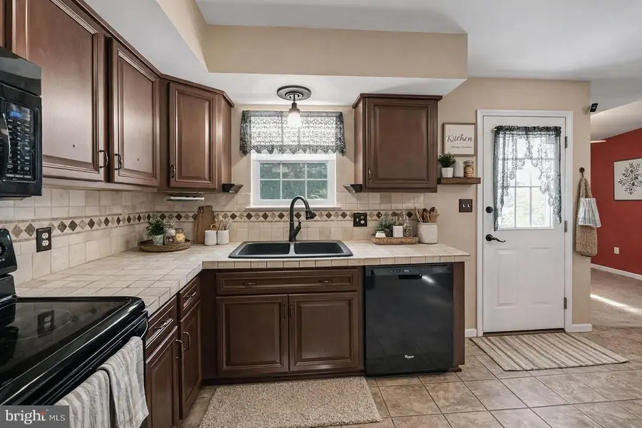 3025 Solar Dr, Dover, PA 17315 - #2