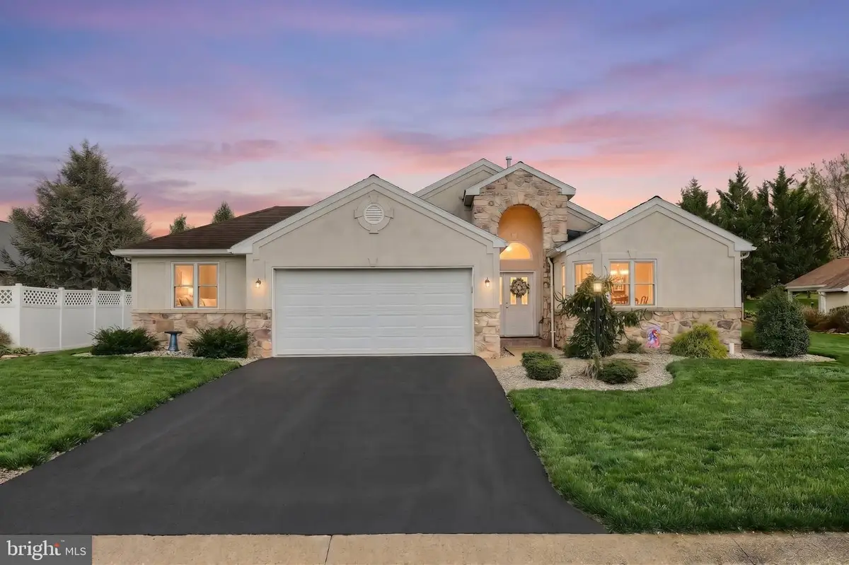 1436 Wheatfield Dr, York, PA 17408 - #1