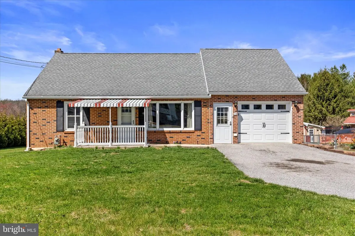 113 Church St, Seven Valleys, PA 17360 - #1
