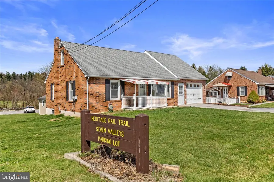 113 Church St, Seven Valleys, PA 17360 - #2